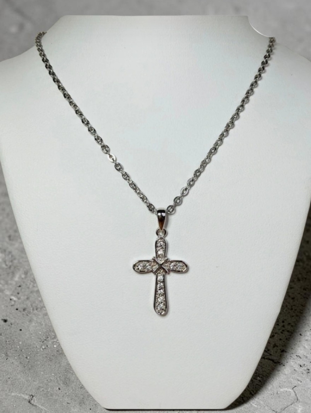 Vintage Rhineatone Accent Cross Pendant Silver Tone Necklace